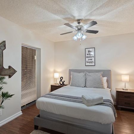 Studio In The Heart Of Memphis Apartment Bagian luar foto