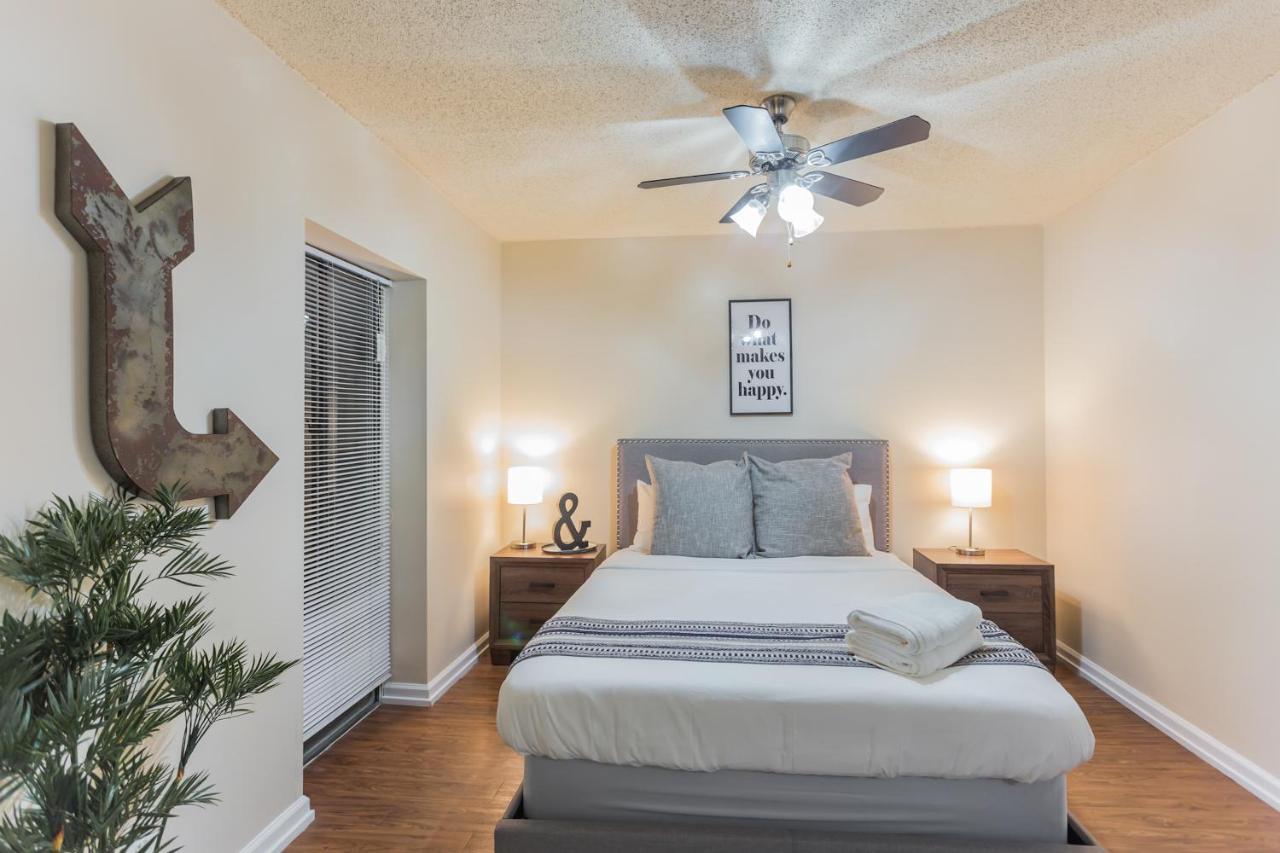 Studio In The Heart Of Memphis Apartment Bagian luar foto